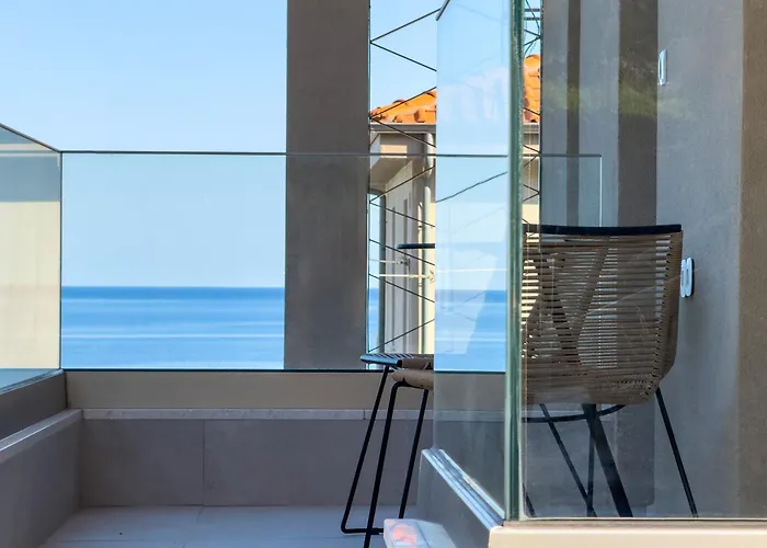 Quintessina Luxury